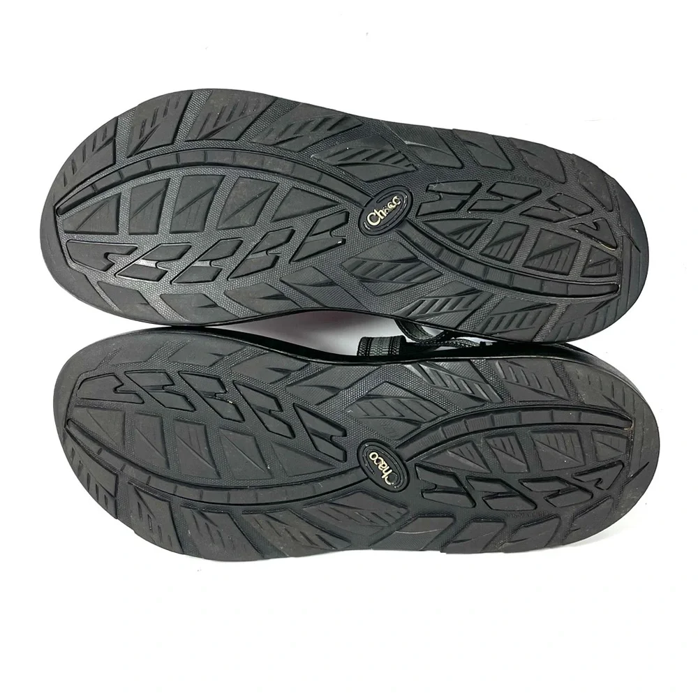 Chaco Sandals Men’s Size‎ 13 M Ankle Strap Vibram Gray Stripped Fabric